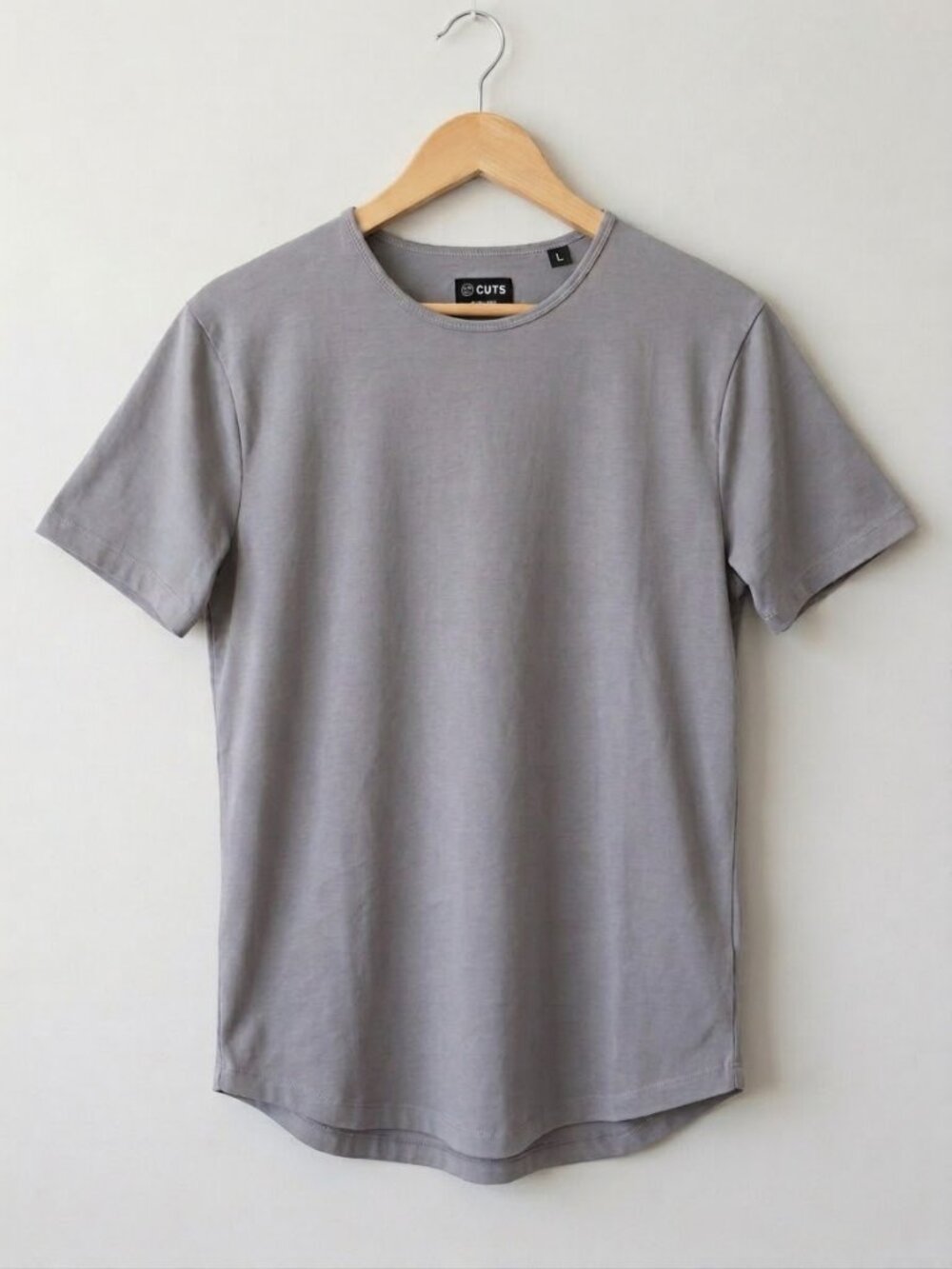 Cuts Clothing AO Curve-Hem Tee Gray/Charcoal Signature Fit Men Size Large